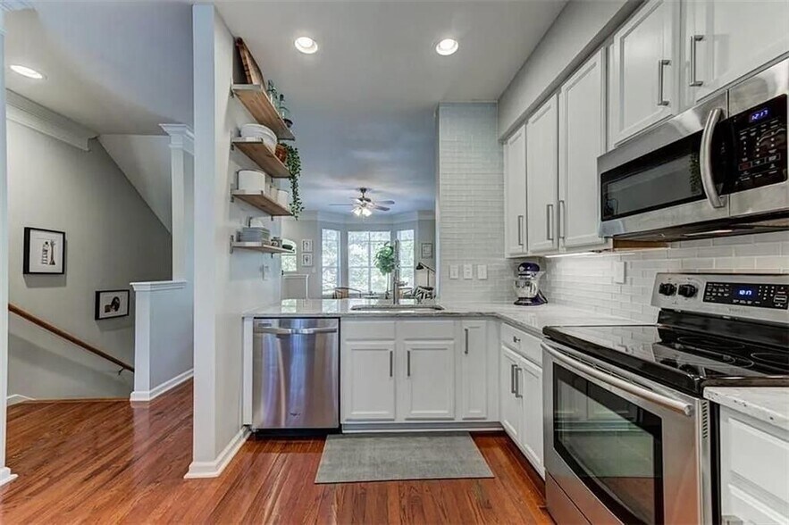 Building Photo - 375 Highland Ave NE