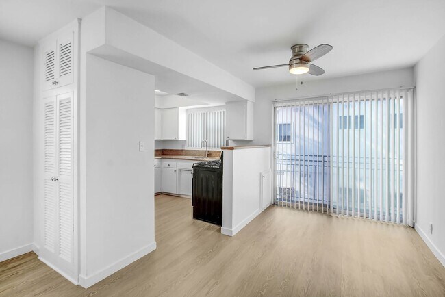 Interior Photo - 744 S.Windsor Blvd. - just south of Wilshire Blvd.