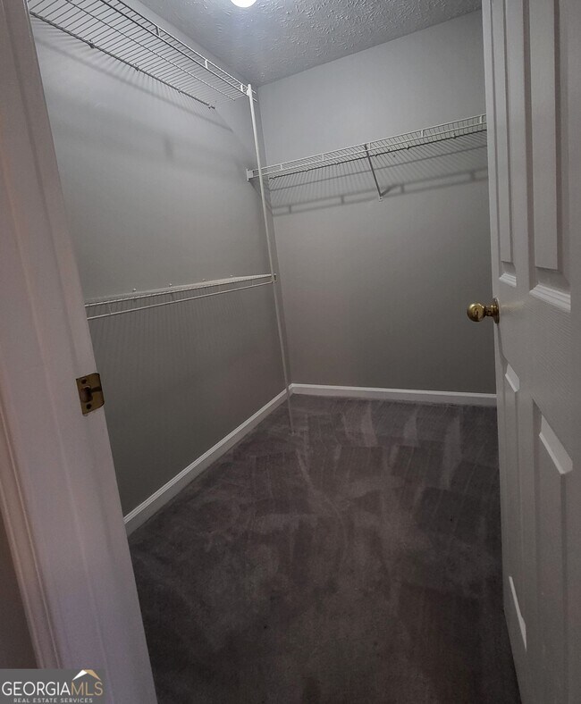 Building Photo - 112 Sundown Dr