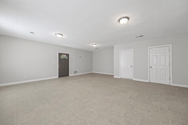 Building Photo - 3843 Blue Jay Rd