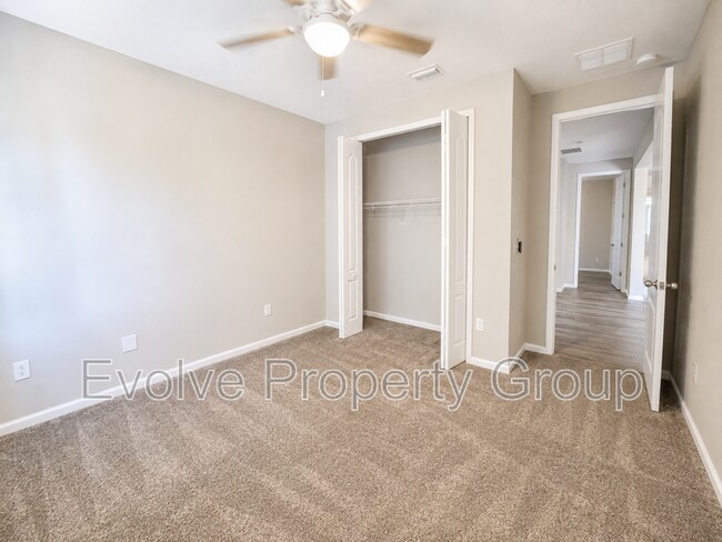 Building Photo - 231 Flach Dr