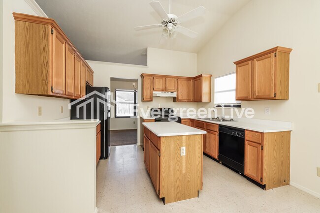 Building Photo - 6647 Charlesgate Rd