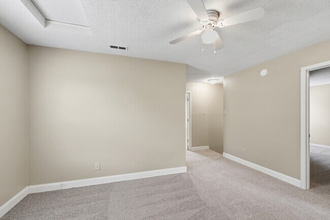 Building Photo - 2030 Orchid Bloom Ln
