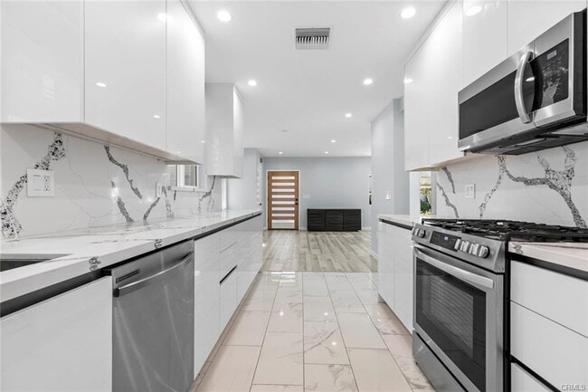 Building Photo - 545 Ivy St