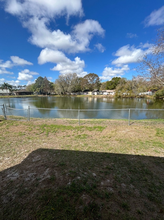 Building Photo - South Lakeland Rental