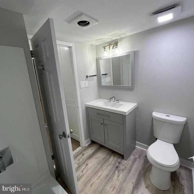 Building Photo - 324 Drummers Ln