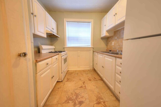 Building Photo - 4153 Potomac St