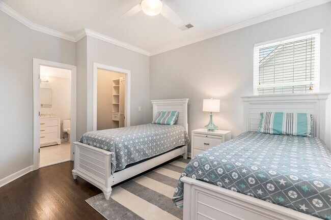 Building Photo - 200 N Ladd Ct