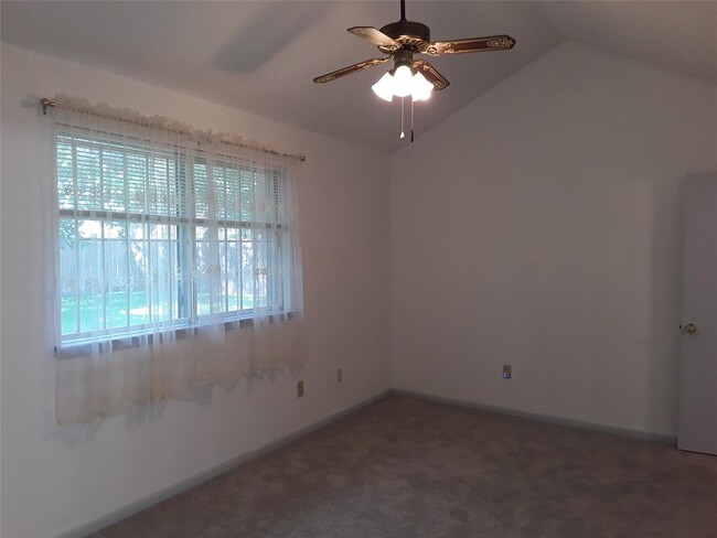 Building Photo - 3119 E Heatherock Cir
