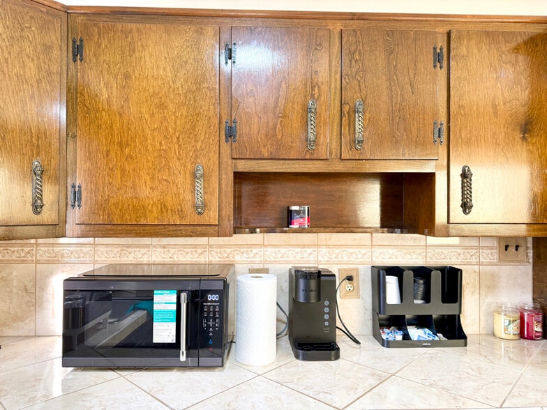 Building Photo - 613 Williams Terrace