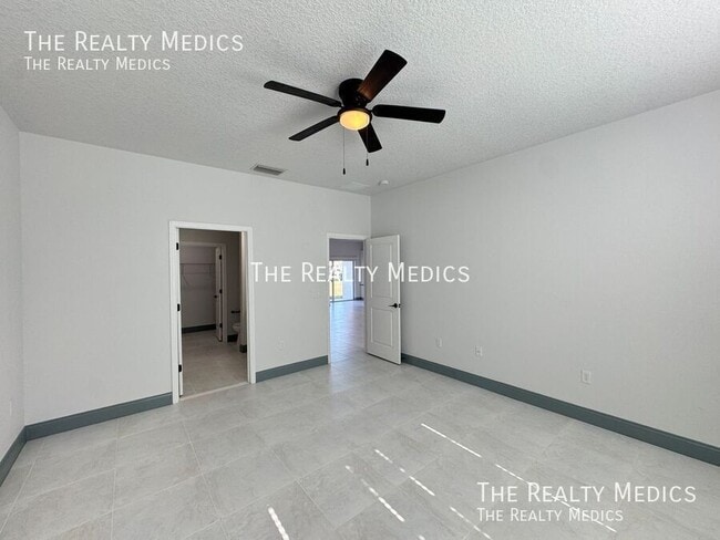 Building Photo - 2226 Rock Dr