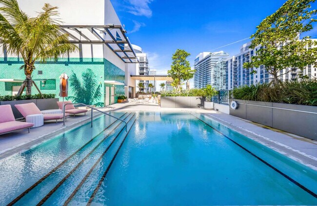 Building Photo - 601 N Miami Ave