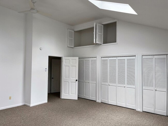 Building Photo - 231 Rivergate Dr
