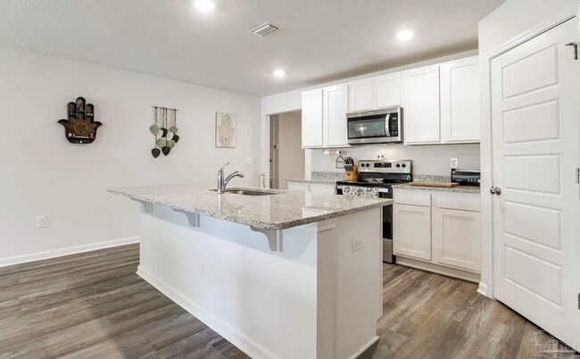 Building Photo - 9768 MilleeLoop