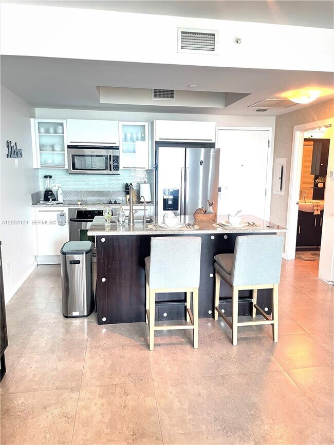 Building Photo - 888 Biscayne Blvd