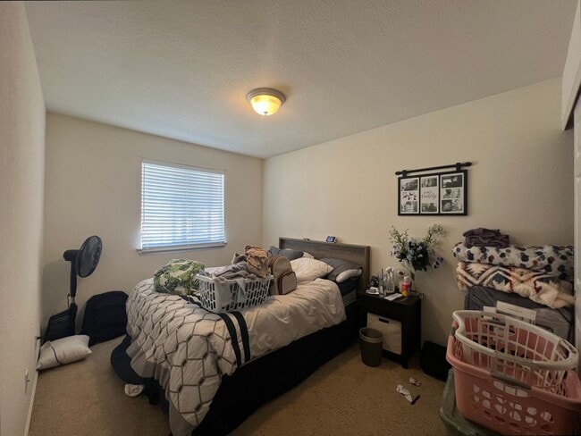 Building Photo - Wonderful Home w/ Breathtaking Mountain View! AVAILABLE 7/5