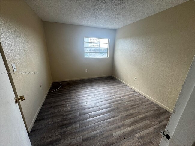 Building Photo - 5100 SW 41st St