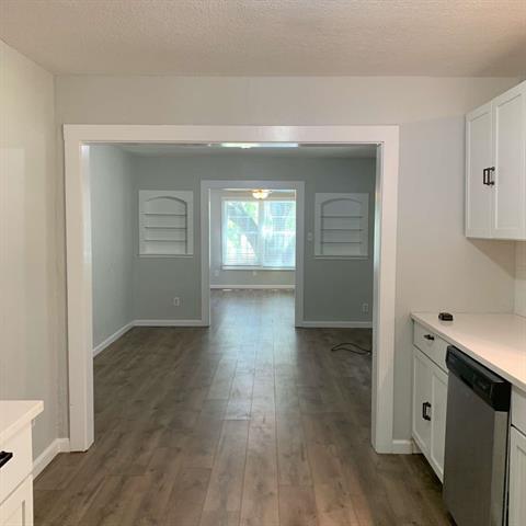 Building Photo - 507 E Heron St