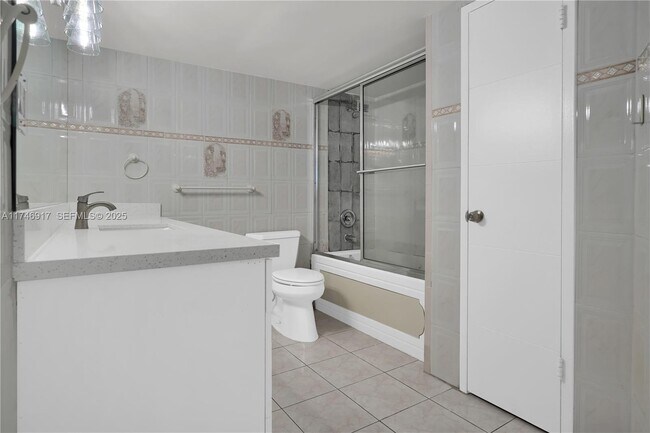 Building Photo - 5401 Collins Ave