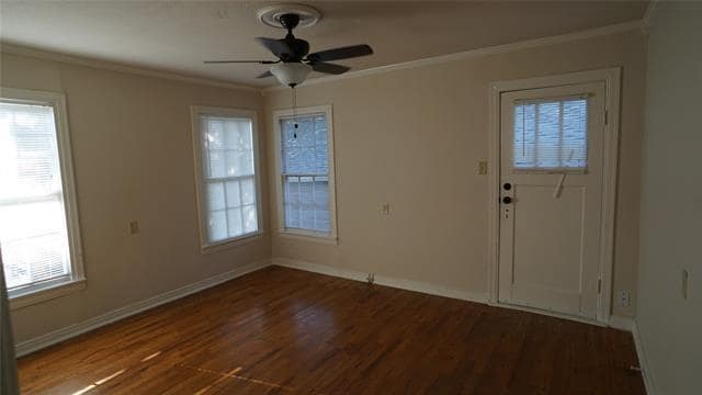 Building Photo - 708 W Largent St