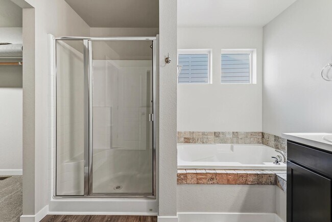 Building Photo - 2662 W Jayton Dr