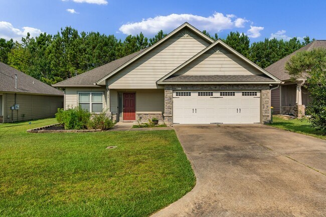Primary Photo - 3 Bedroom, 2 Bath, 1826 Heated Sq Ft Home ...
