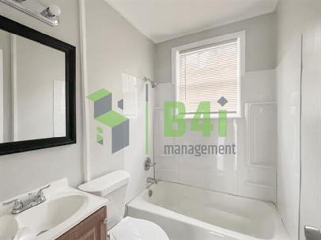 Building Photo - 159 Munson Dr