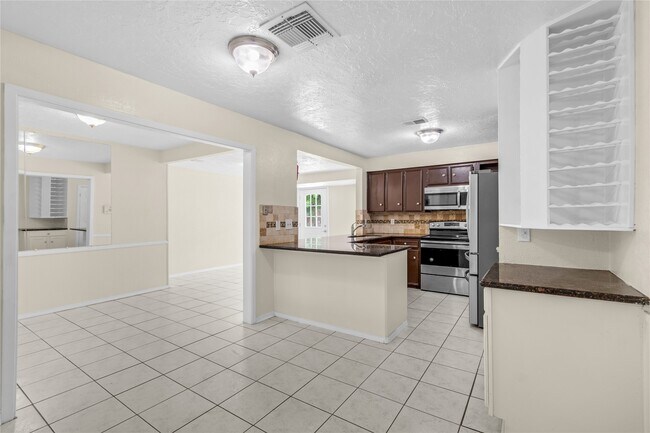 Building Photo - 10606 Beckfield Dr