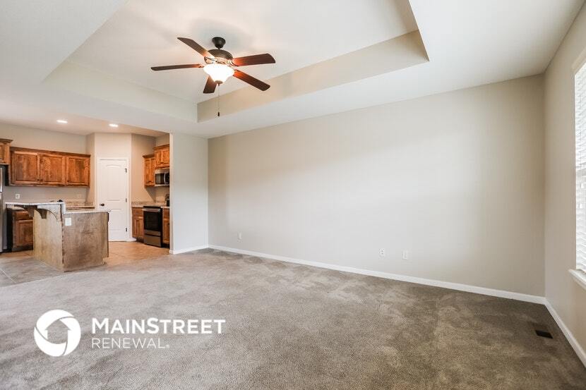 Building Photo - 531 S Poplar St