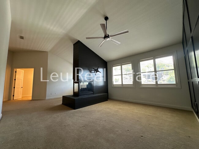 Building Photo - 2630 Giorno Way
