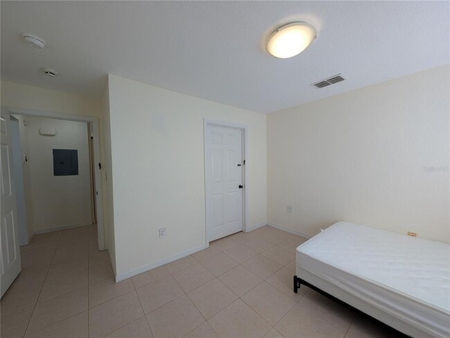 Building Photo - 10536 Windsor Lake Ct