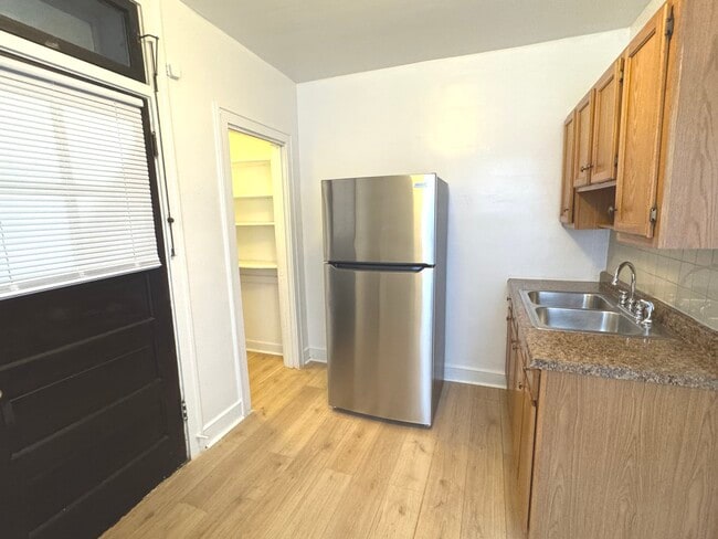 Building Photo - 4428 N Laporte Ave