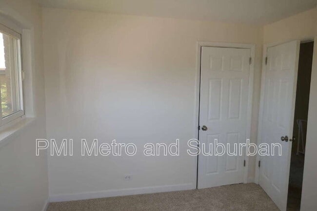 Building Photo - 37 E Judith Ann Dr