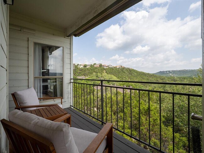 Building Photo - 6000-19 Shepherd Mountain Cove