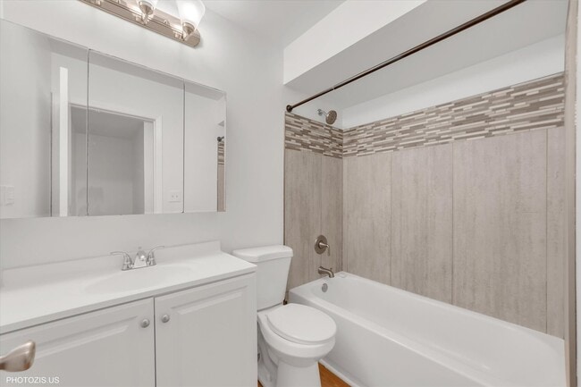 Building Photo - 854 Cambridge Pl