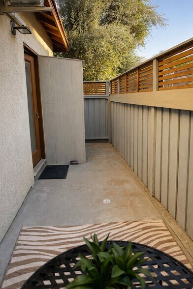 Building Photo - 27280 Arla St