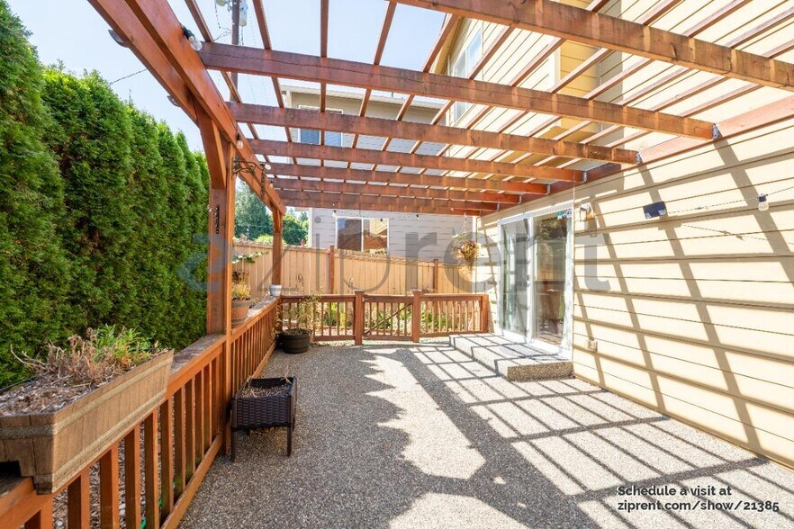 Building Photo - 19505 25th Dr SE