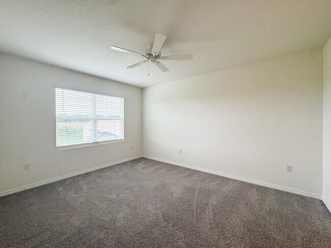 Building Photo - Brand New Construction 4 bedroom 2 bath in Buena Lago Community!
