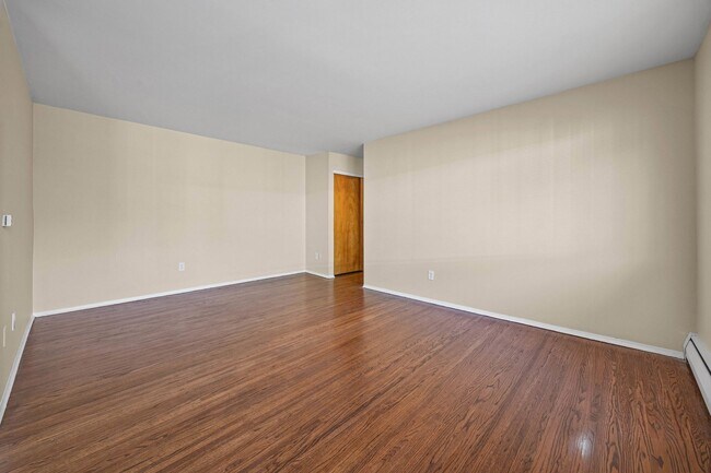 Building Photo - 138 Woodhill Dr
