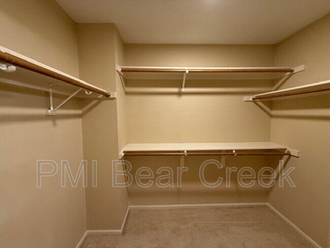 Building Photo - 7818 Sunny Ridge Dr