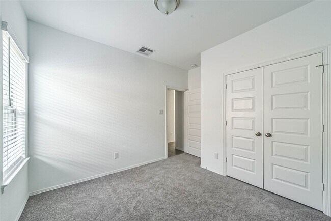 Building Photo - 5626 Tabula Rasa Dr
