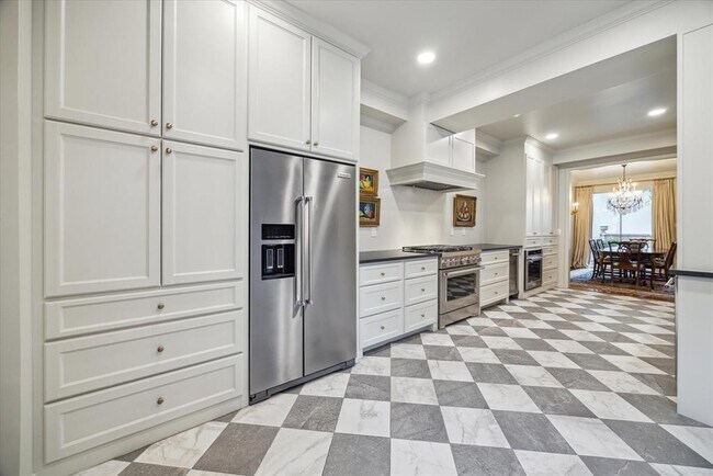 Building Photo - 7603 Olympia Dr