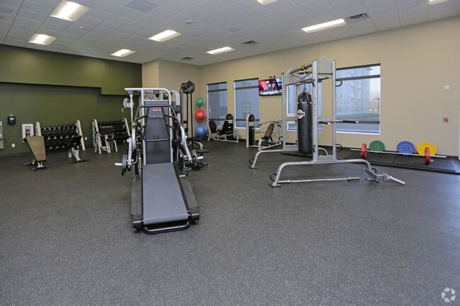 Building Photo - U32 1 Bedroom 1 Bath All Utilities include...