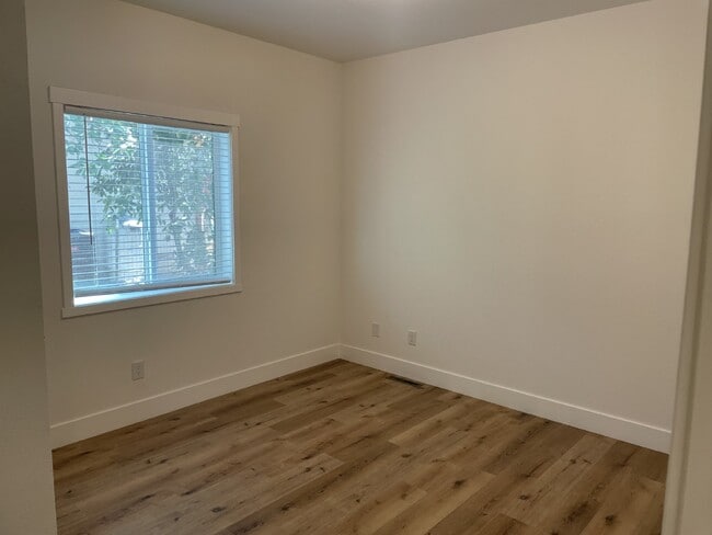 Building Photo - 1705 Berrywood Dr