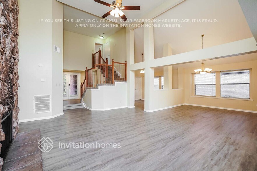 Building Photo - 14635 S Hearthstone Green Dr