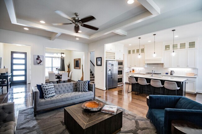 Building Photo - 8707 W Flycatcher Pl