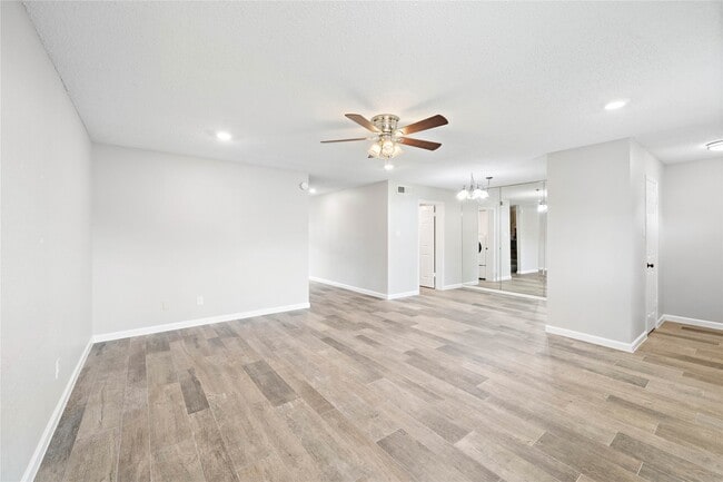 Building Photo - 14256 Misty Meadow Ln
