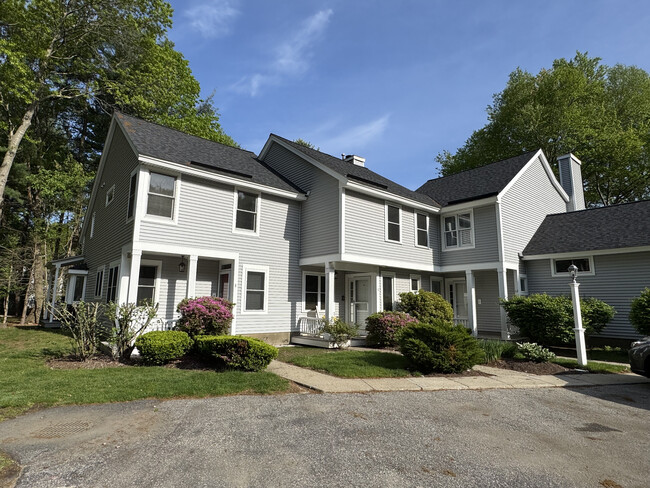 Building Photo - 8 Blueberry Ct
