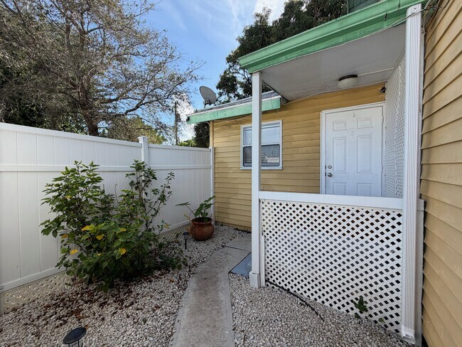 Building Photo - 201 S Swinton Ave
