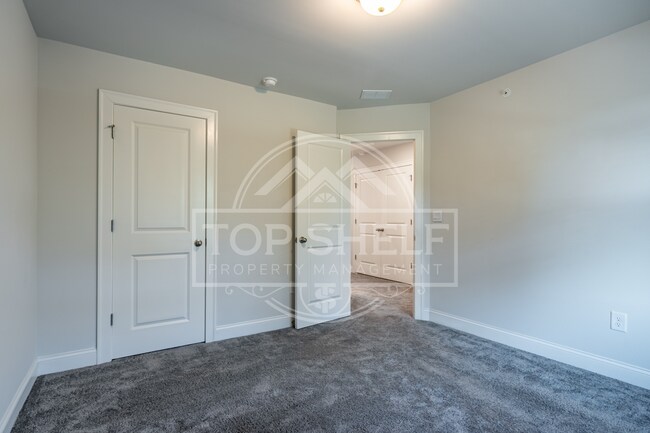 Building Photo - 312 Lincoln St